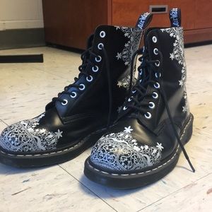 Lacey Dr Martens